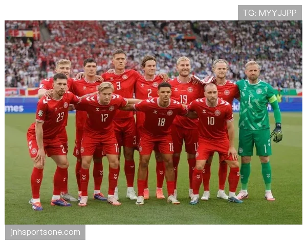 丹麦国家男子足球队欧国联表现平稳,中场控制力持续提升 丹麦国家男子足球队欧国联表现平稳,中场控制力持续提升